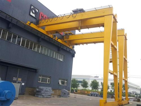 Semi gantry crane