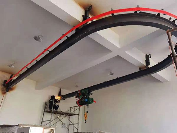懸掛式起重機