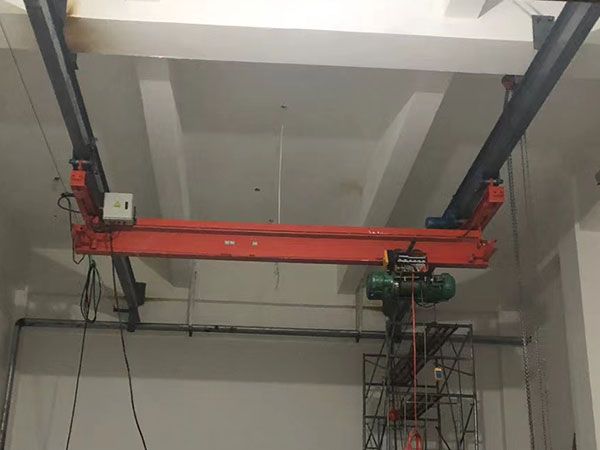 懸掛式起重機(jī)